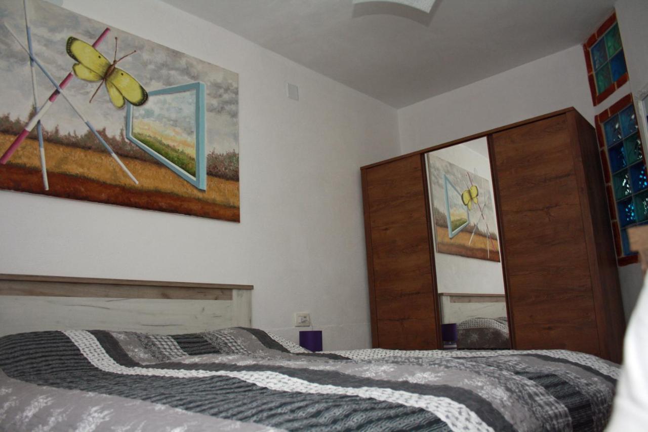 "Art House" Rovinj-Holiday, Holiday Home To Rent Rovinjsko Selo Exterior photo