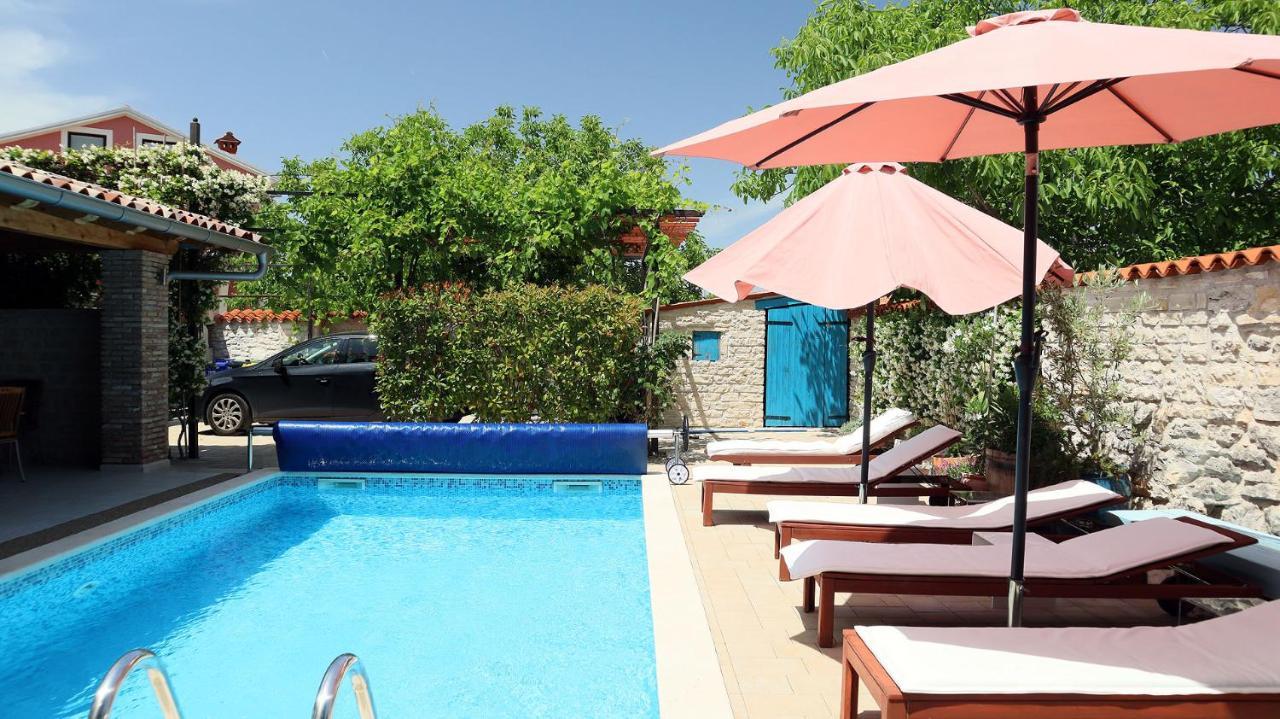 "Art House" Rovinj-Holiday, Holiday Home To Rent Rovinjsko Selo Exterior photo